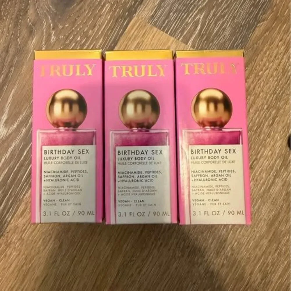 Truly Birthday Sex Luxury Body Oil